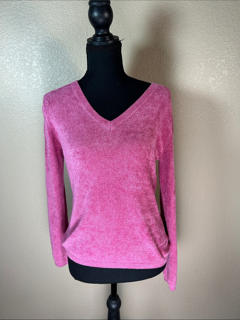 Grace Pink V-Neck Long Sleeve Sweater Soft Knit Medium